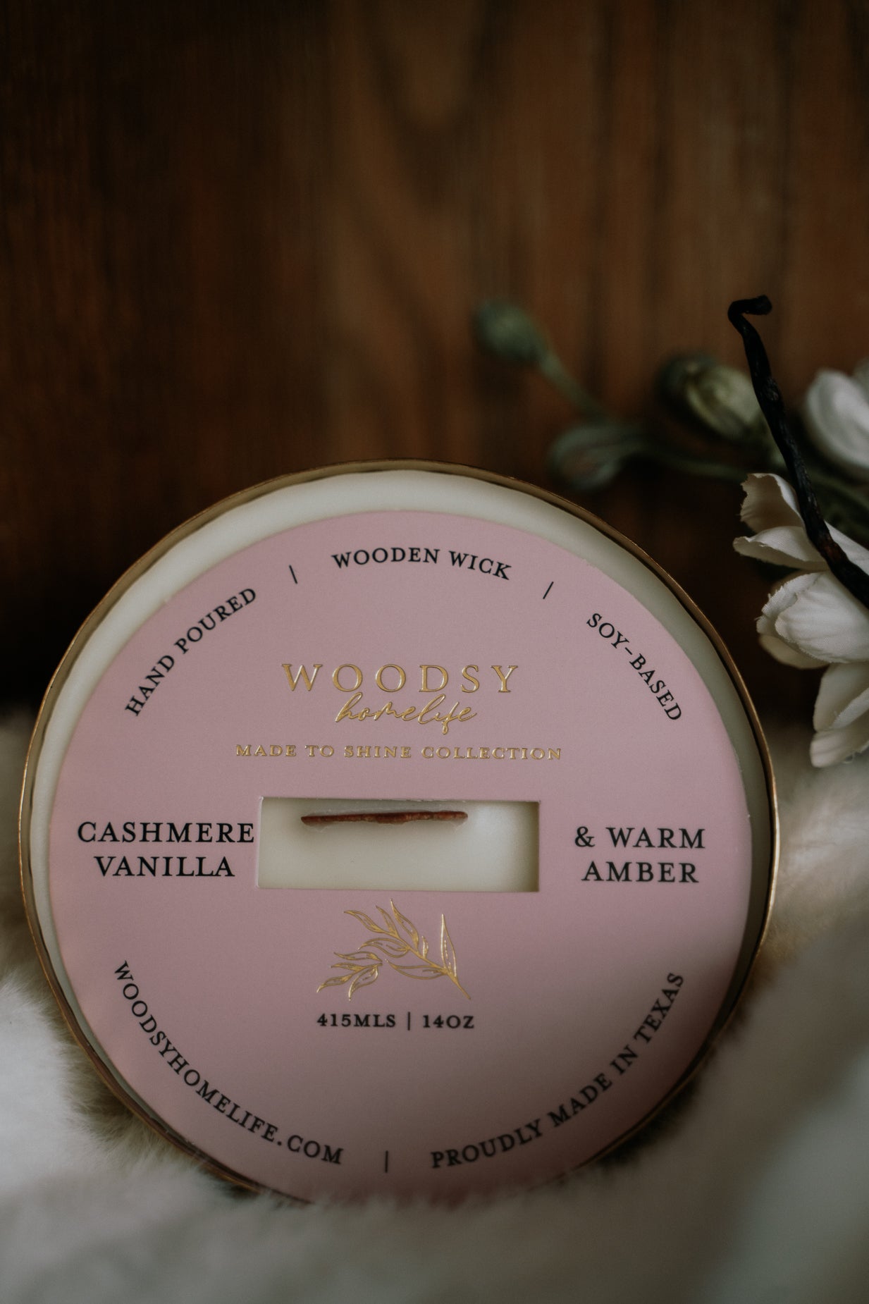 Cashmere Vanilla & Warm Amber l Solid Brass 14oz Soy Candle