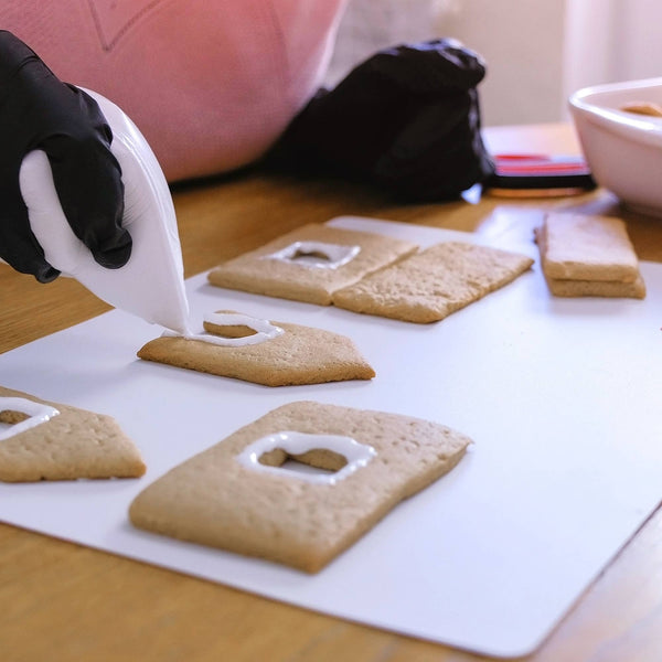 Gingerbread House Bake Set