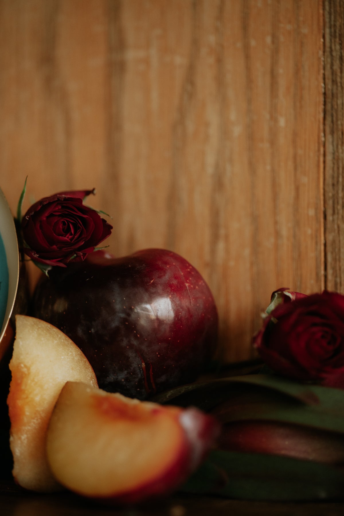 Dark Rose & Peppercorn  l  Solid Brass 14oz Soy Candle