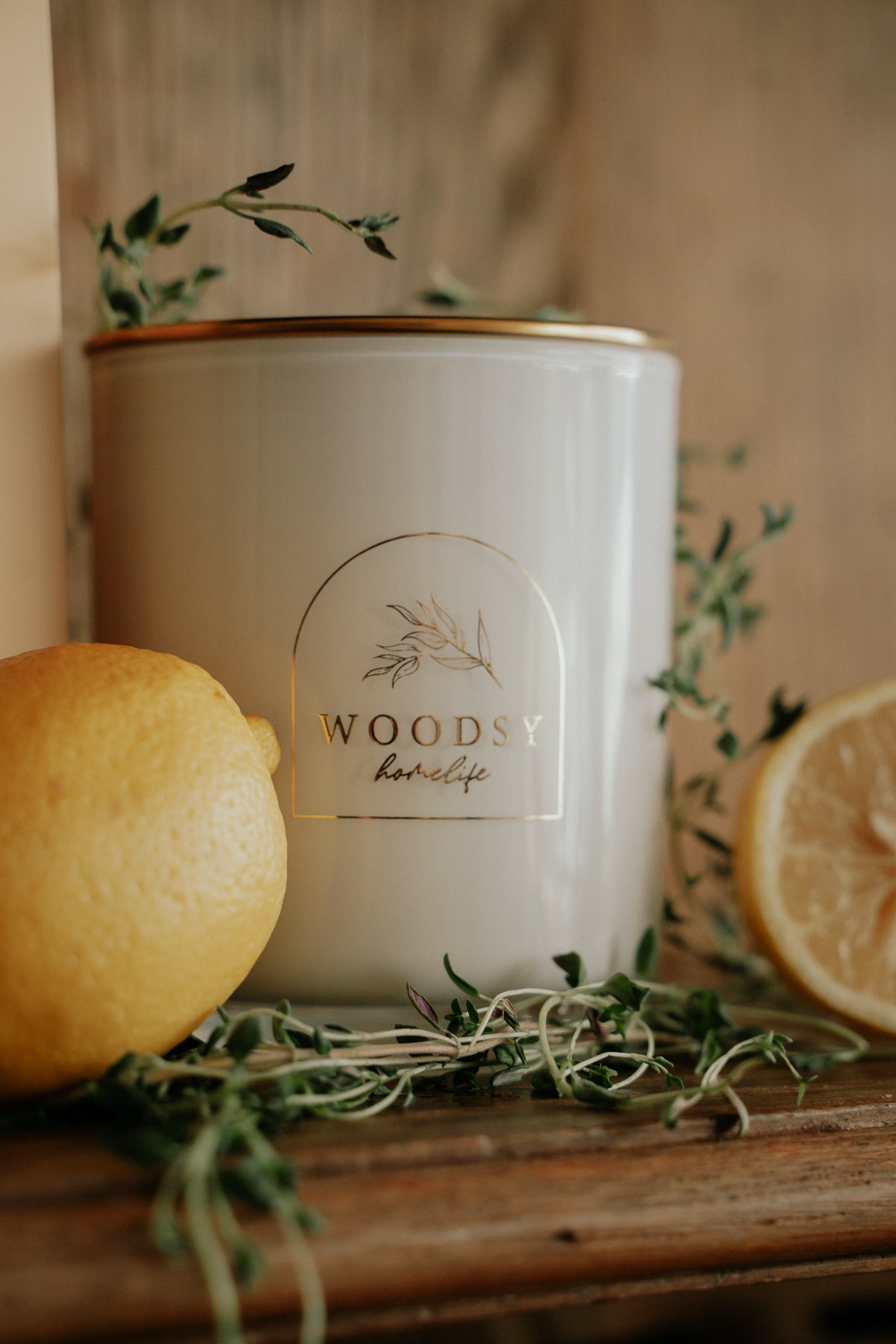 Fresh Lemon & Crushed Thyme/ Gold Lid/12 oz/WoodWick