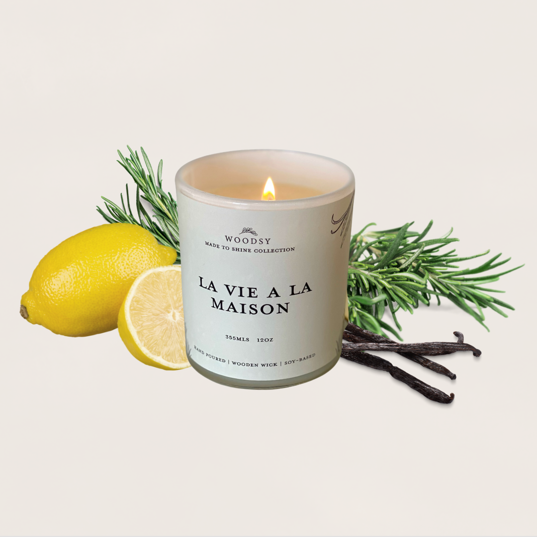 La Vie a la Maison- 12oz gold lid jar wood wick candle