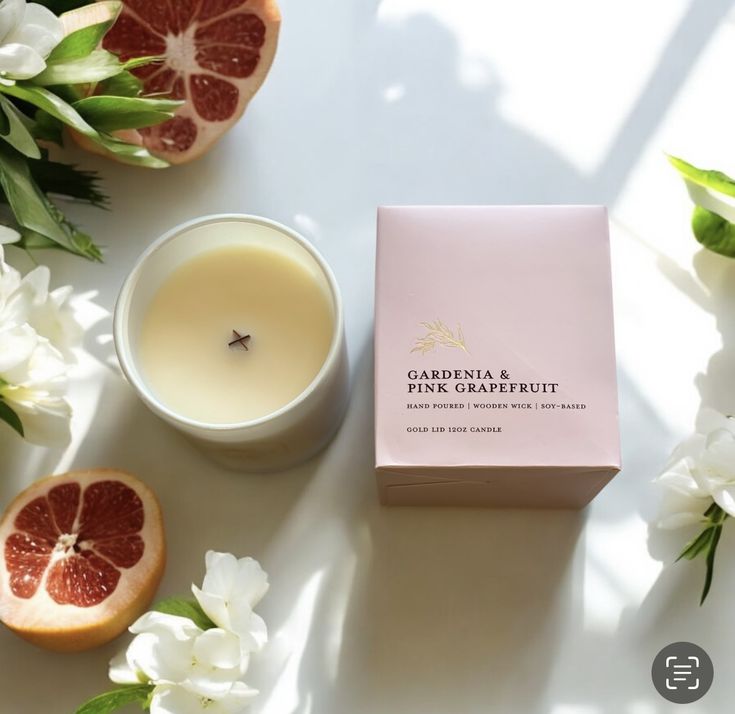 Gardenia & Pink Grapefruit/Gold Lid/12 oz/WoodWick/No Toxins