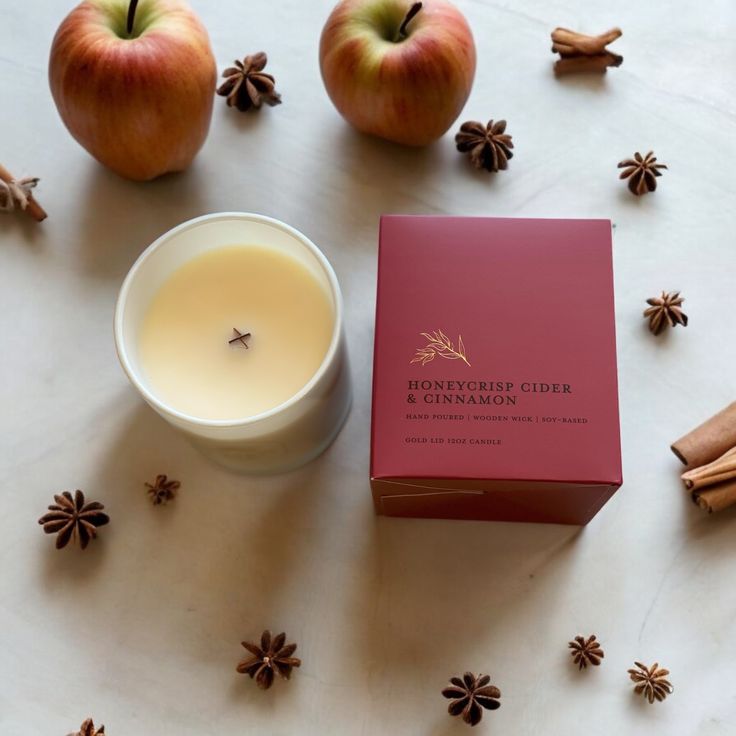 Honeycrisp Cider & Cinnamon l Gold Lid Candle & Boutique Box