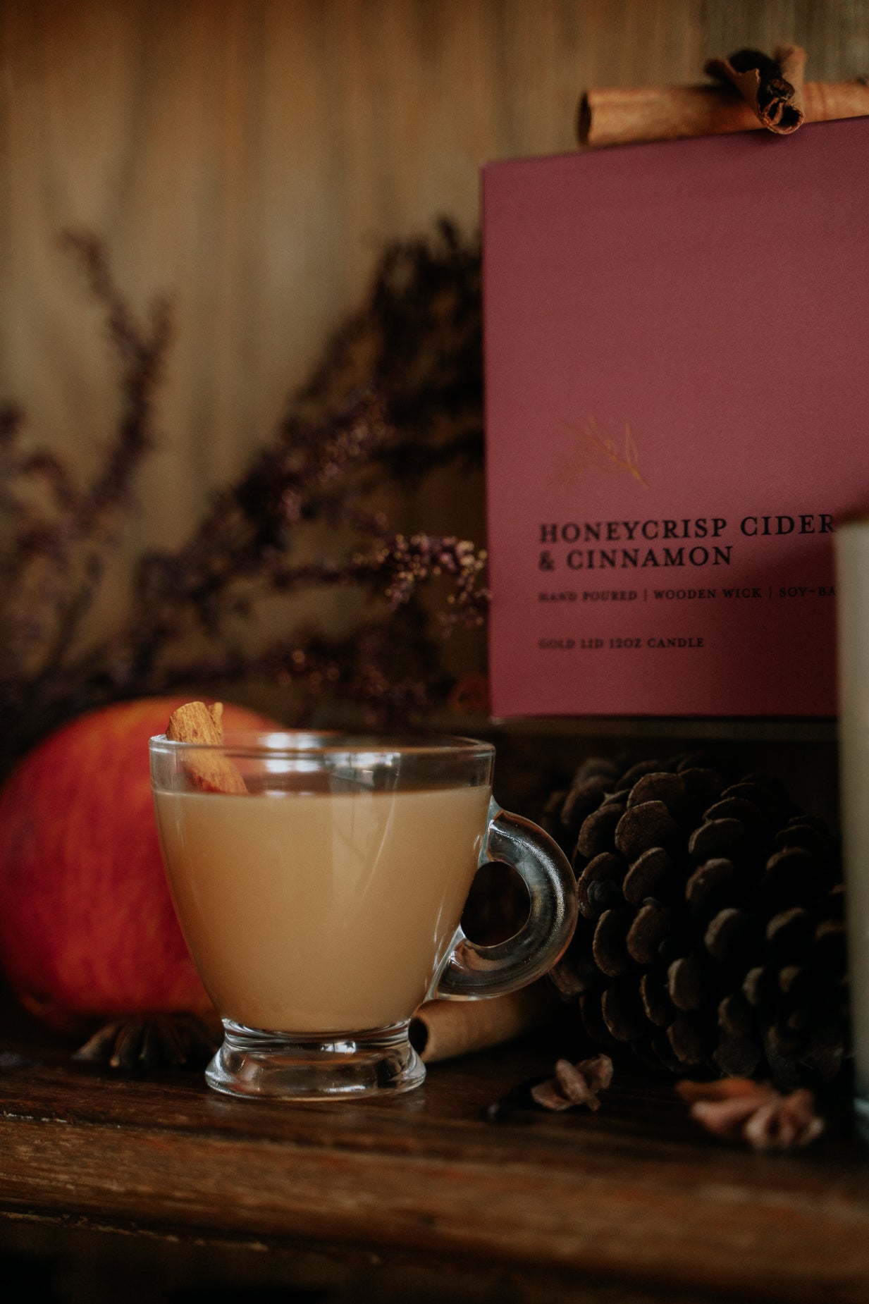 Honeycrisp Cider & Cinnamon l Gold Lid Candle & Boutique Box