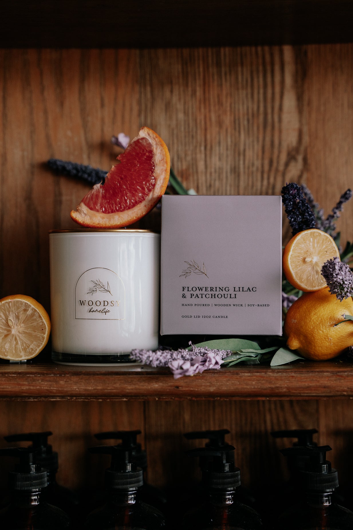 Flowering Lilac & Patchouli / Gold Lid Jar-12oz/ Wooden wick/ Pure Soy Candle
