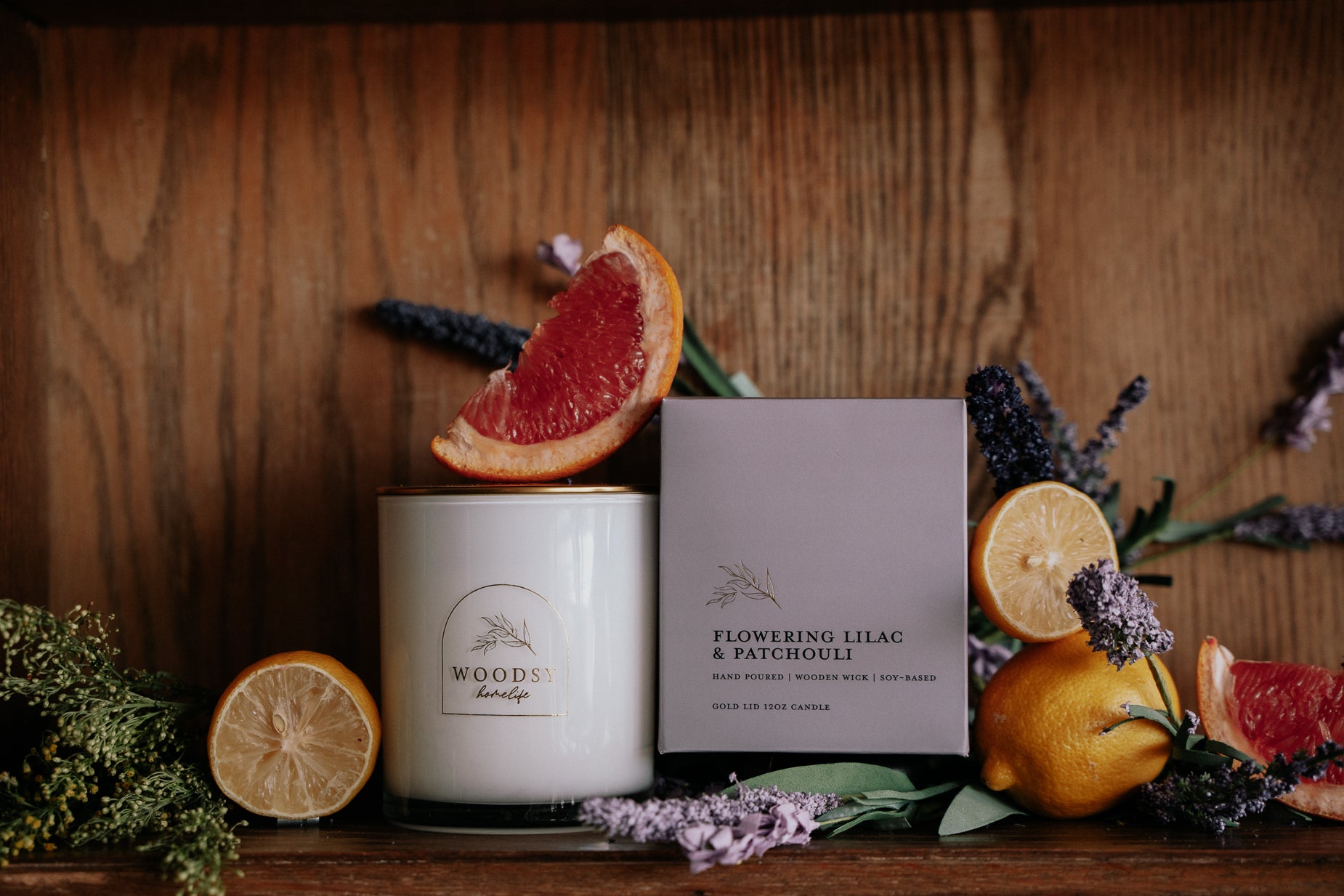 Flowering Lilac & Patchouli / Gold Lid Jar-12oz/ Wooden wick/ Pure Soy Candle