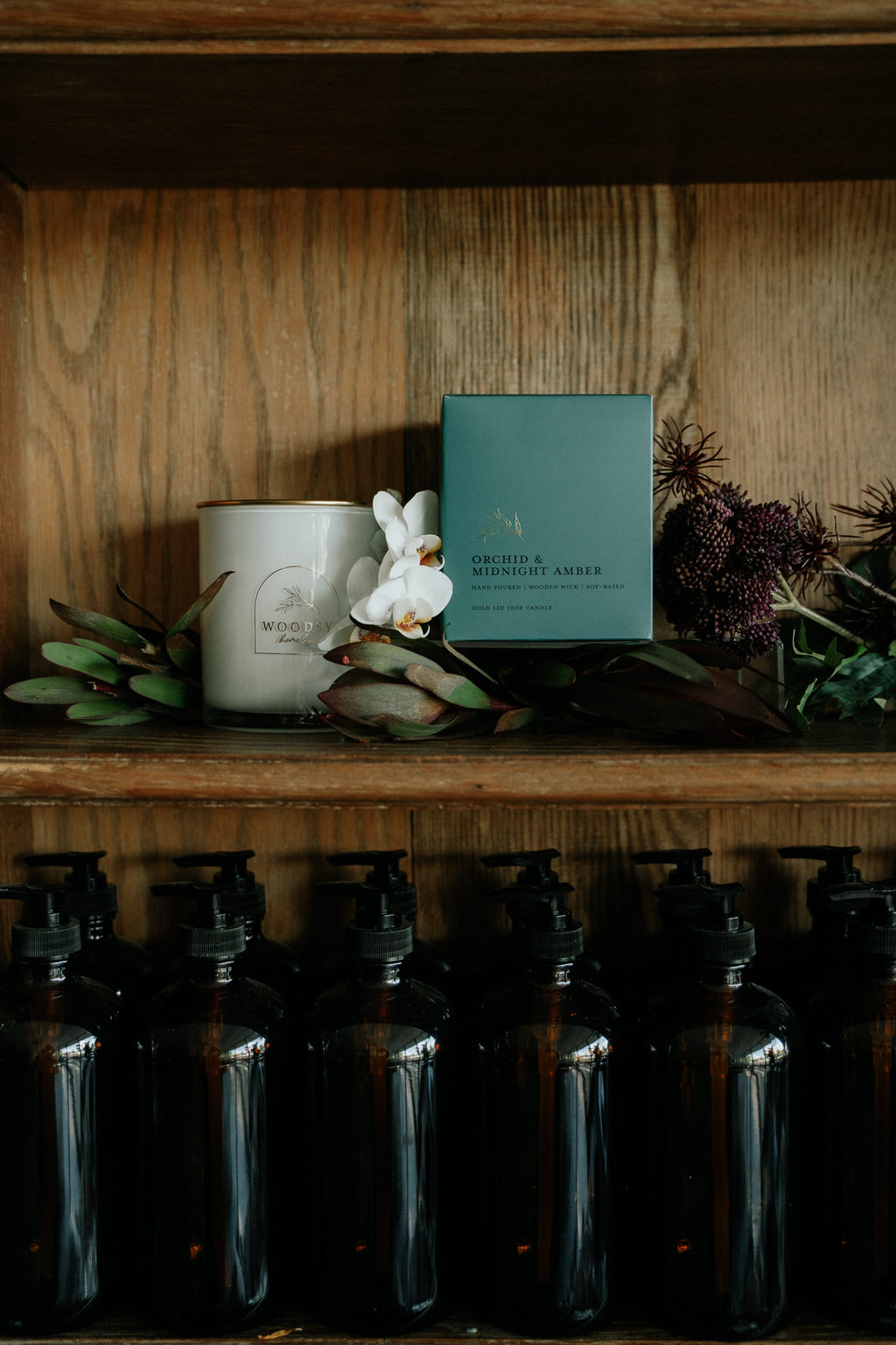 Orchid & Midnight Amber | Gold Lid & Boutique Box 12oz Candle