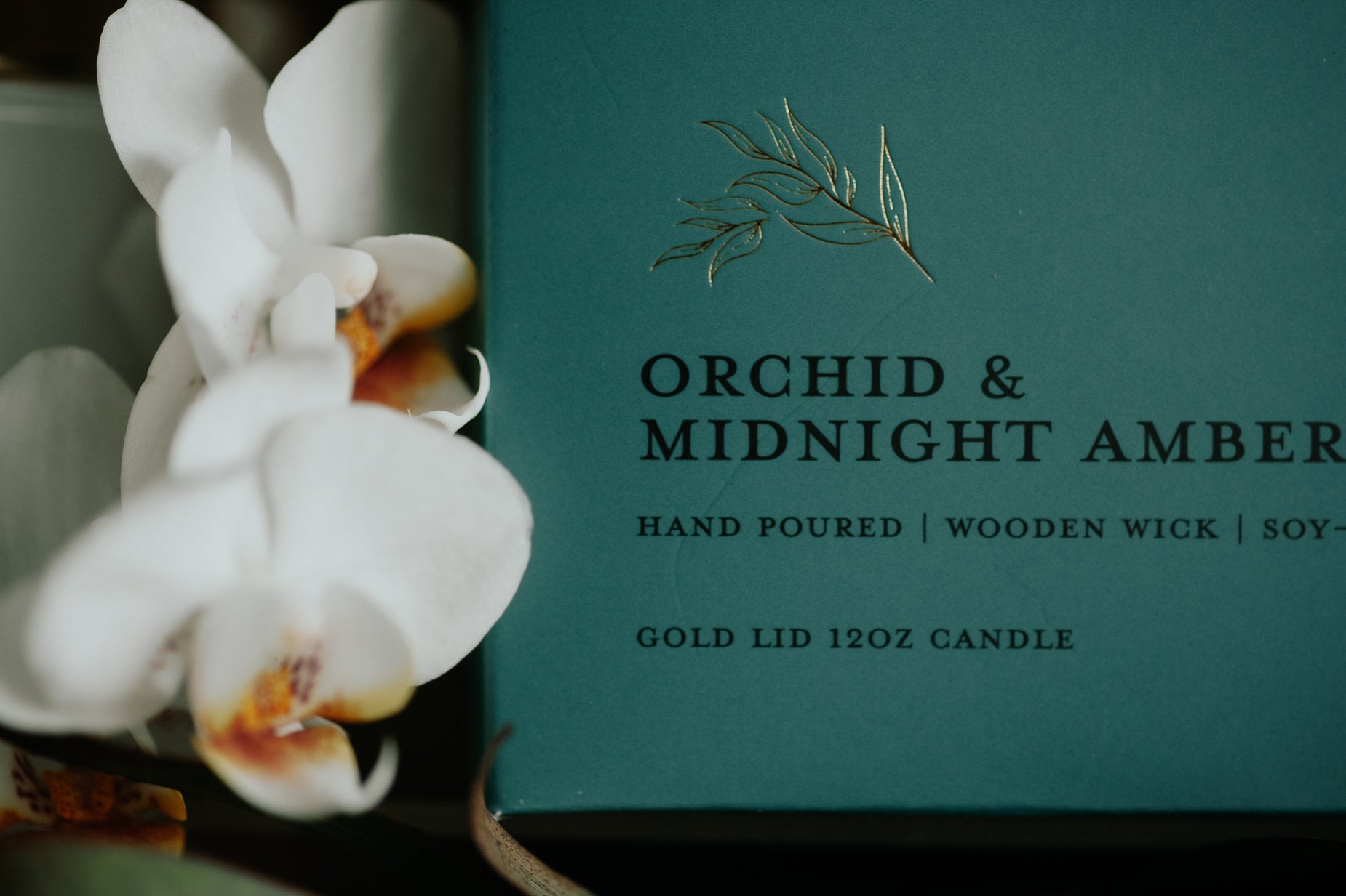 Orchid & Midnight Amber l Gold Lid Candle & Boutique Box