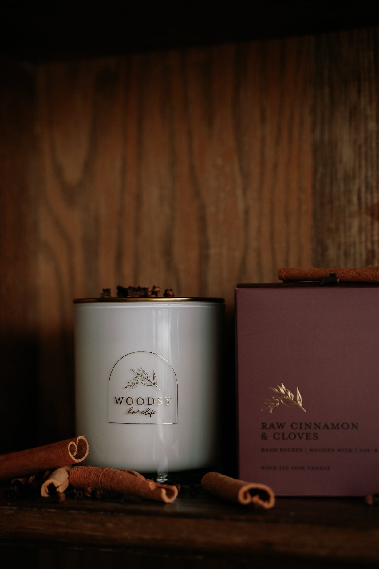 Raw Cinnamon & Cloves l Gold Lid Candle & Boutique Box