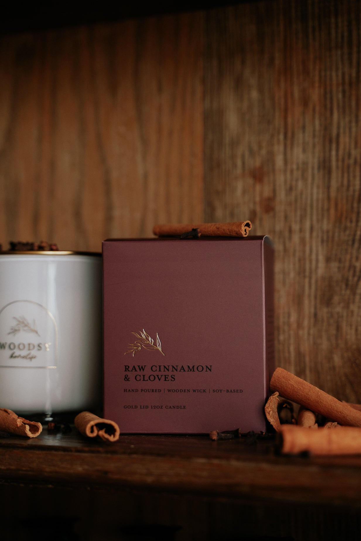 Raw Cinnamon & Cloves l Gold Lid Candle & Boutique Box
