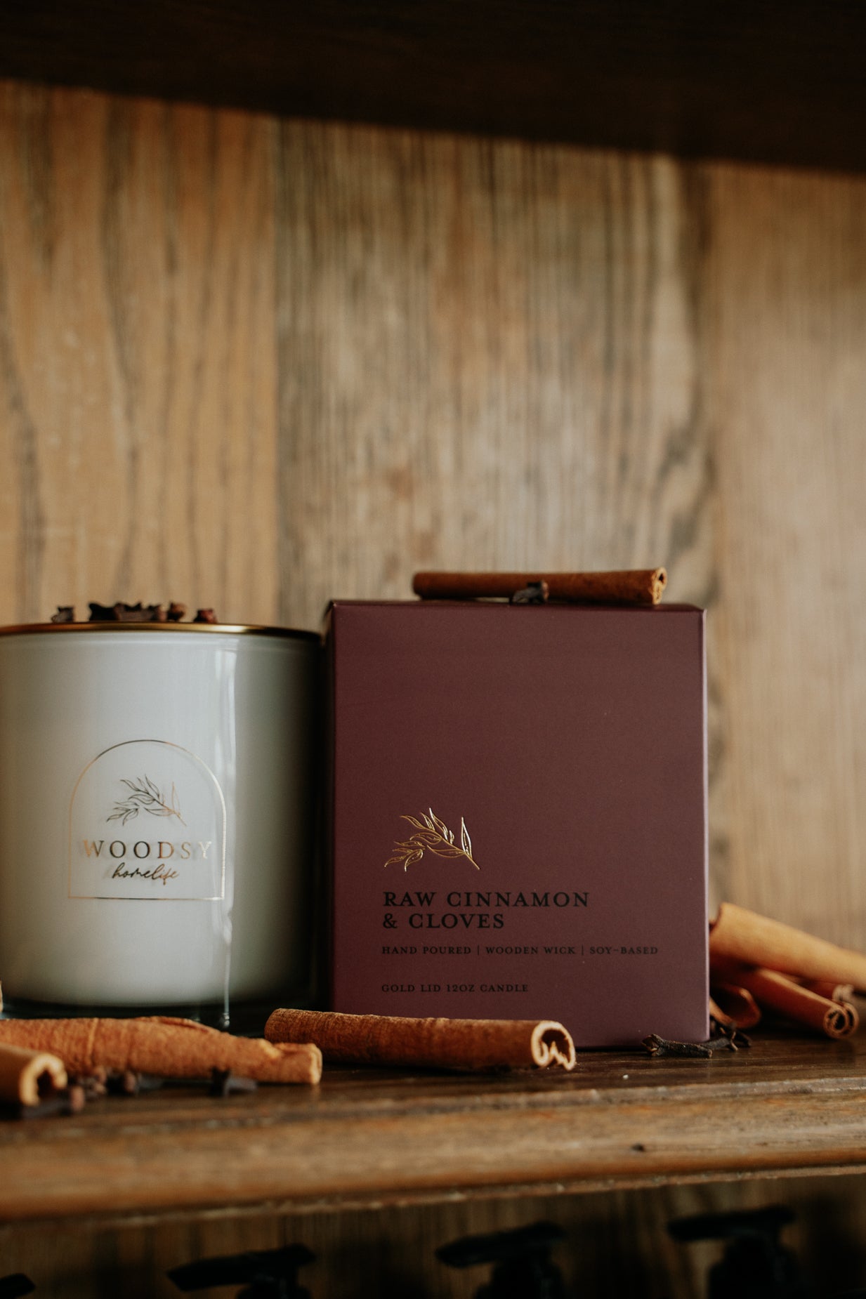 Raw Cinnamon & Cloves l Gold Lid Candle & Boutique Box