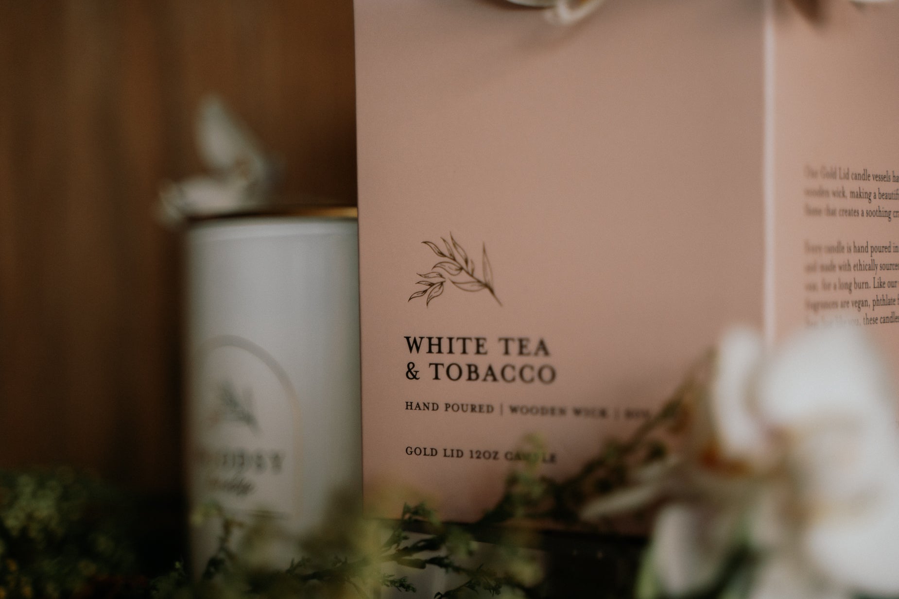 White Tea & Tobacco l Gold Lid Candle & Boutique Box